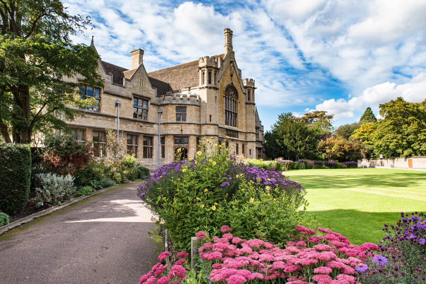 Oundle School